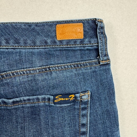 Seven 7 For All Mankind Weekend Short Size 12 High Rise Dark Wash Raw Hem - Picture 9 of 10